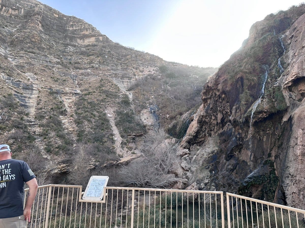 Sitting Bull Falls photo 4